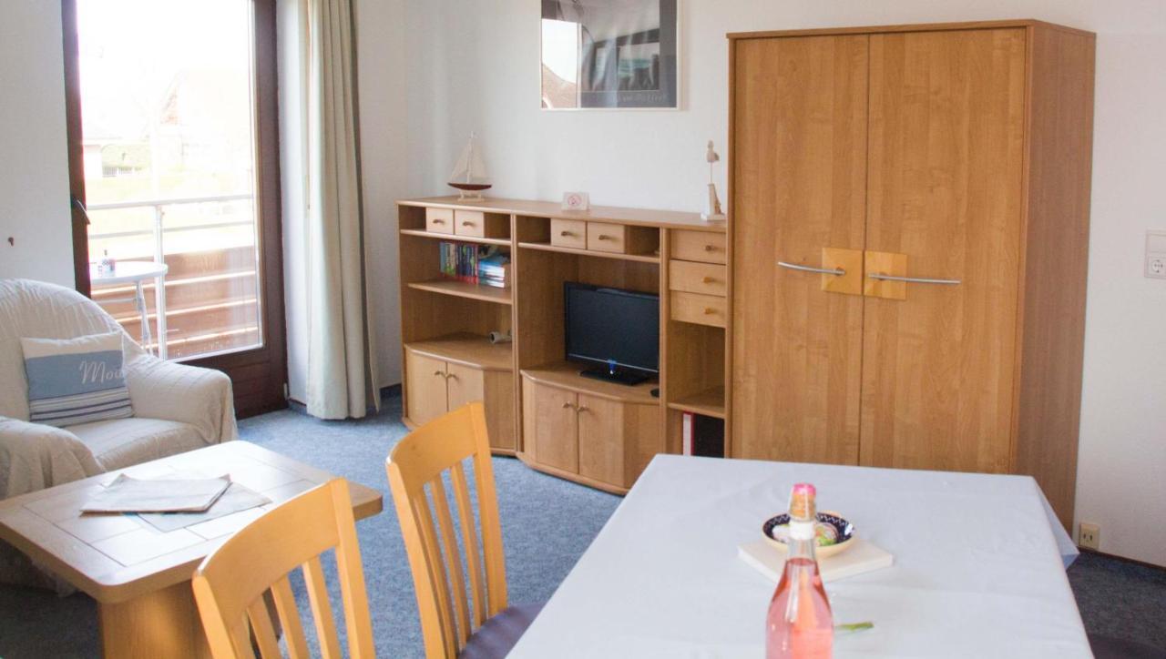 Ferienwohnungen-Neue-Tiefe-Wohnung-Kleiderbuegel Neue Tiefe Fehmarn المظهر الخارجي الصورة